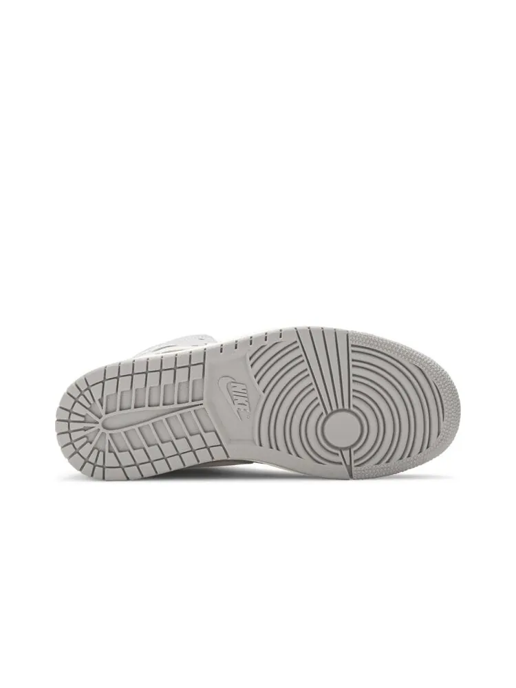 Кроссовки Air Jordan Wmns Air Jordan 1 Mid 'Grey Light Bone' — изображение 4 из 4, серый