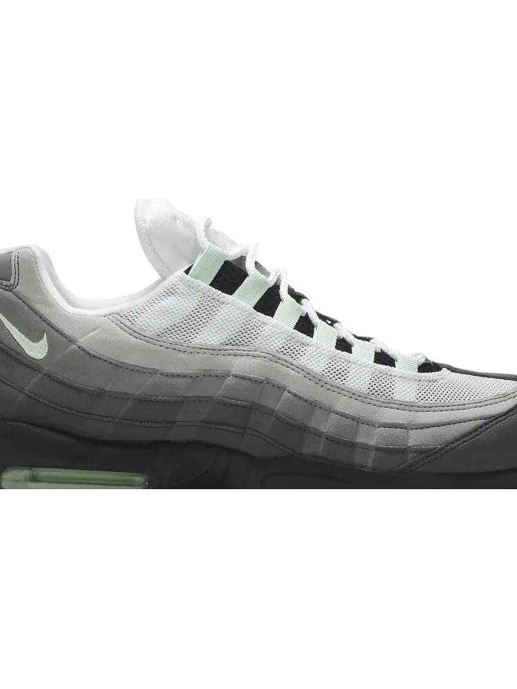 Кроссовки Nike Air Max 95 'Fresh Mint' — изображение 2 из 8, серый