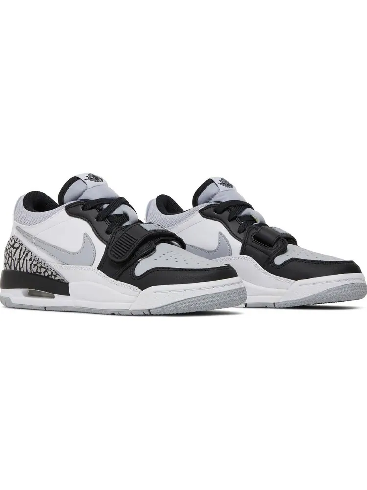 Кроссовки Jordan Legacy 312 Low GS 'Light Smoke Grey' — изображение 2 из 7, серый