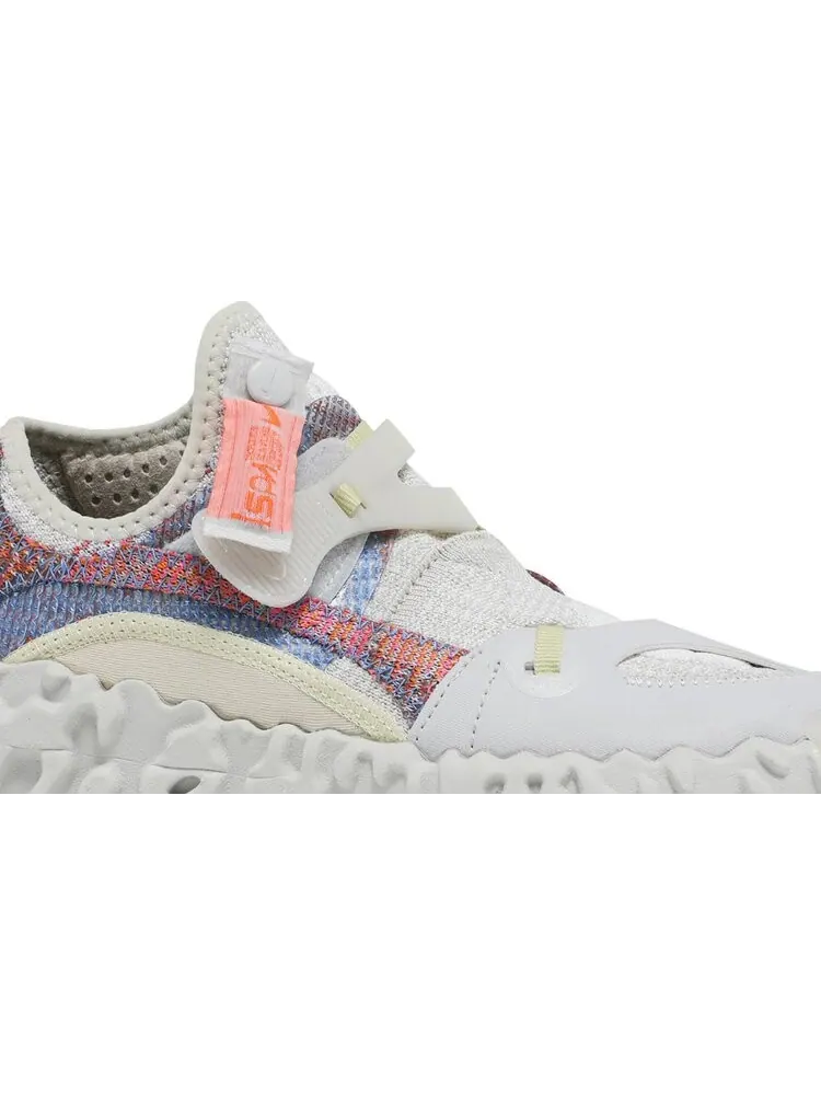 Кроссовки Nike ISPA OverReact Flyknit 'Light Bone' — изображение 2 из 8, белый