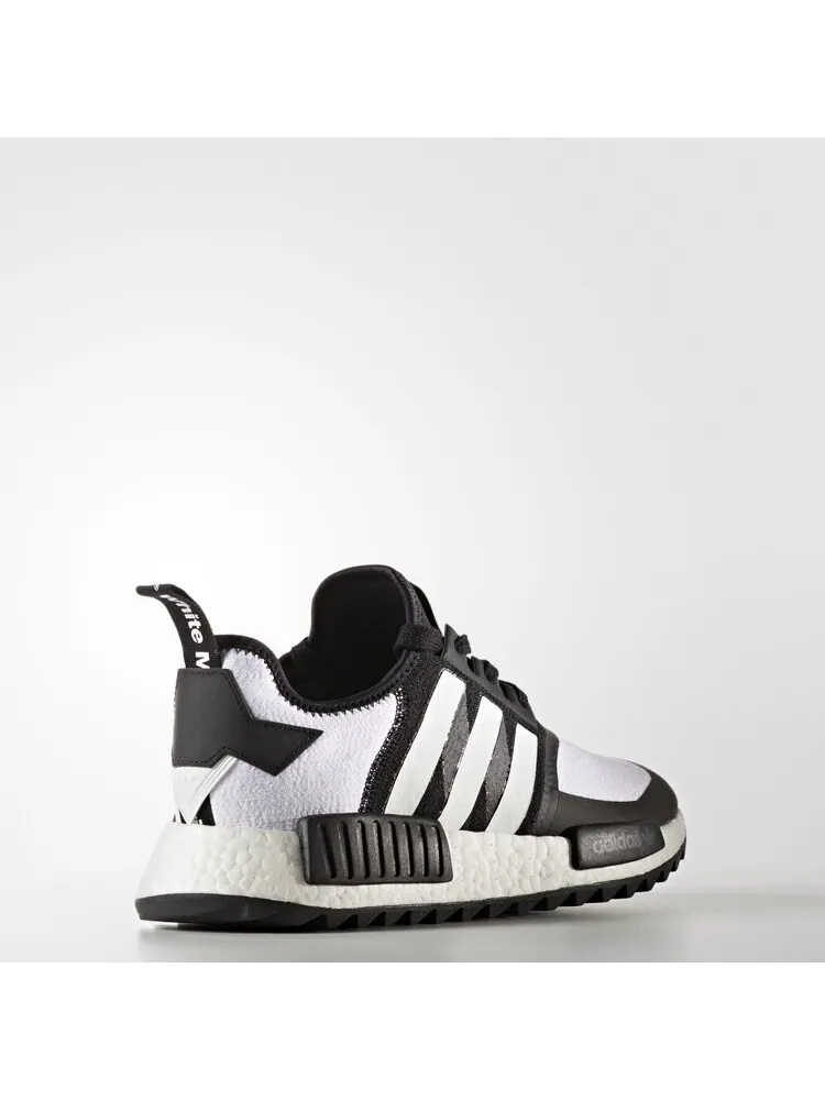 Кроссовки Adidas White Mountaineering x NMD_R1 Trail Primeknit 'Core Black' — изображение 4 из 7, черный