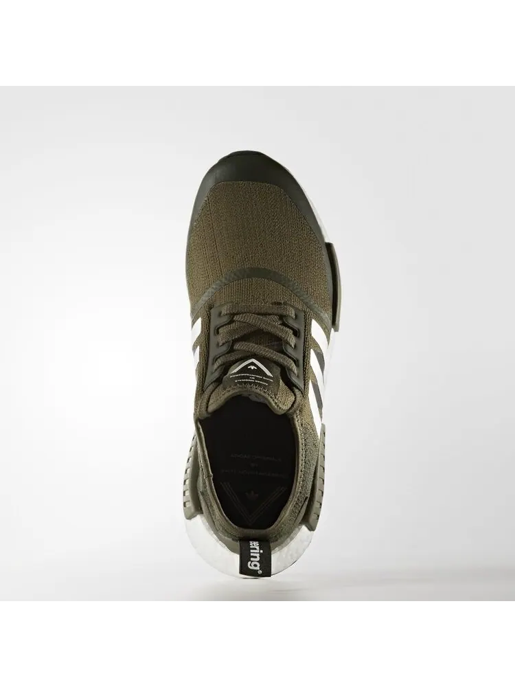 Кроссовки Adidas White Mountaineering x NMD_R1 Trail Primeknit 'Olive' — изображение 3 из 7, зеленый