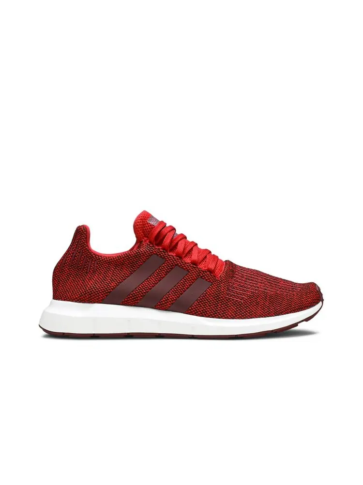Кроссовки Adidas Swift Run 'Red' — изображение 1 из 4, красный