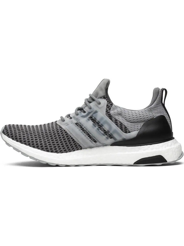 Кроссовки Adidas Undefeated x UltraBoost 'Shift Grey' — изображение 3 из 8, серый