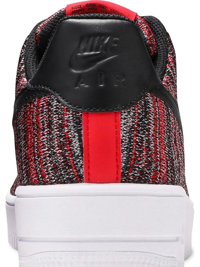 Кроссовки Nike Air Force 1 Flyknit 2.0 'University Red Black' — изображение 7 из 8, красный