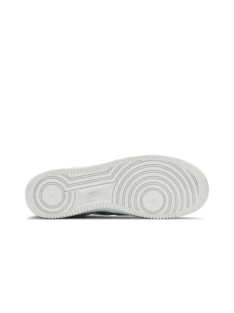 Кроссовки Nike Air Force 1 Low PRM — изображение 4 из 4, зеленый