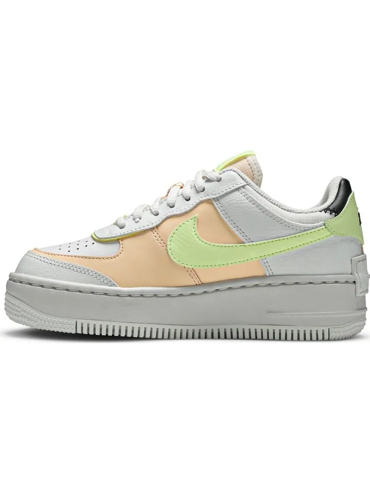 Кроссовки Nike Wmns Air Force 1 Shadow 'White Crimson Tint' — изображение 3 из 8, белый