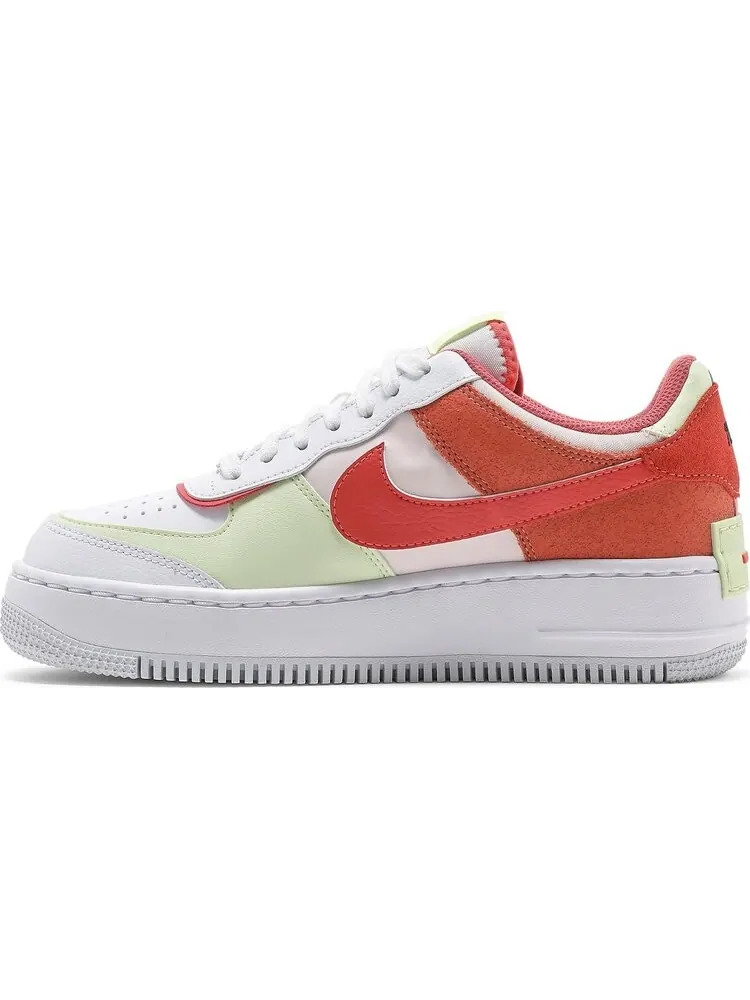 Кроссовки Nike Wmns Air Force 1 Shadow 'White Magic Ember' — изображение 3 из 8, белый