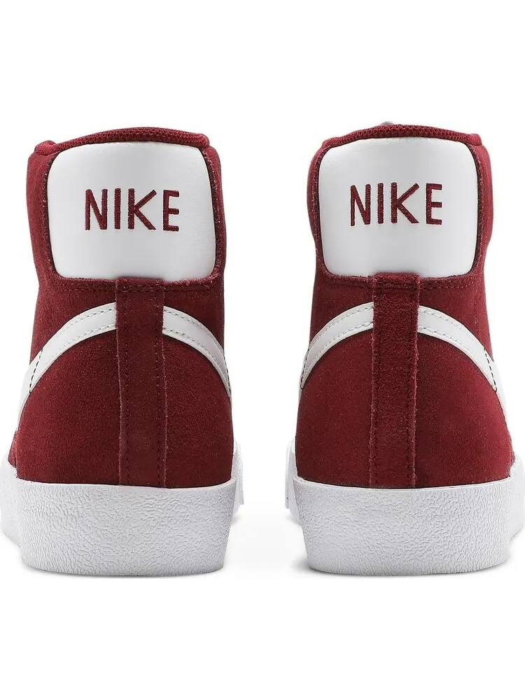 Кроссовки Nike Blazer Mid '77 Suede 'Team Red' — изображение 6 из 8, красный
