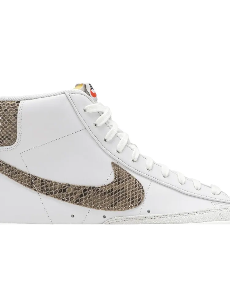 Кроссовки Nike Blazer Mid 77 'Snakeskin' — изображение 2 из 8, серый