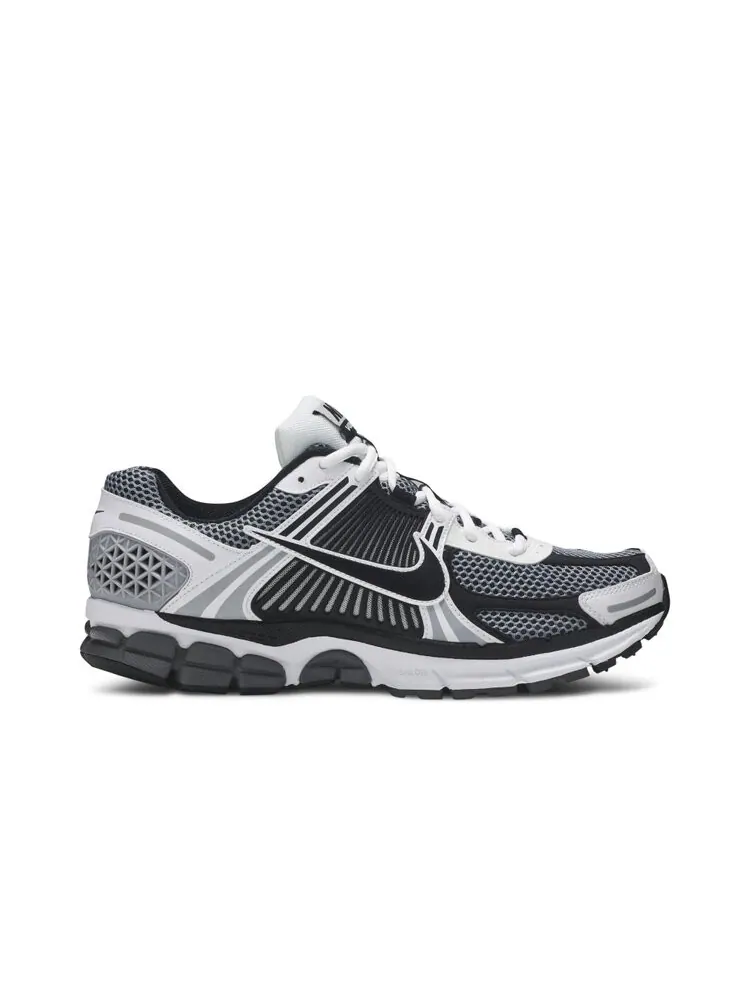 Кроссовки Nike Air Zoom Vomero 5 SE SP 'Dark Grey' — изображение 1 из 4, серый