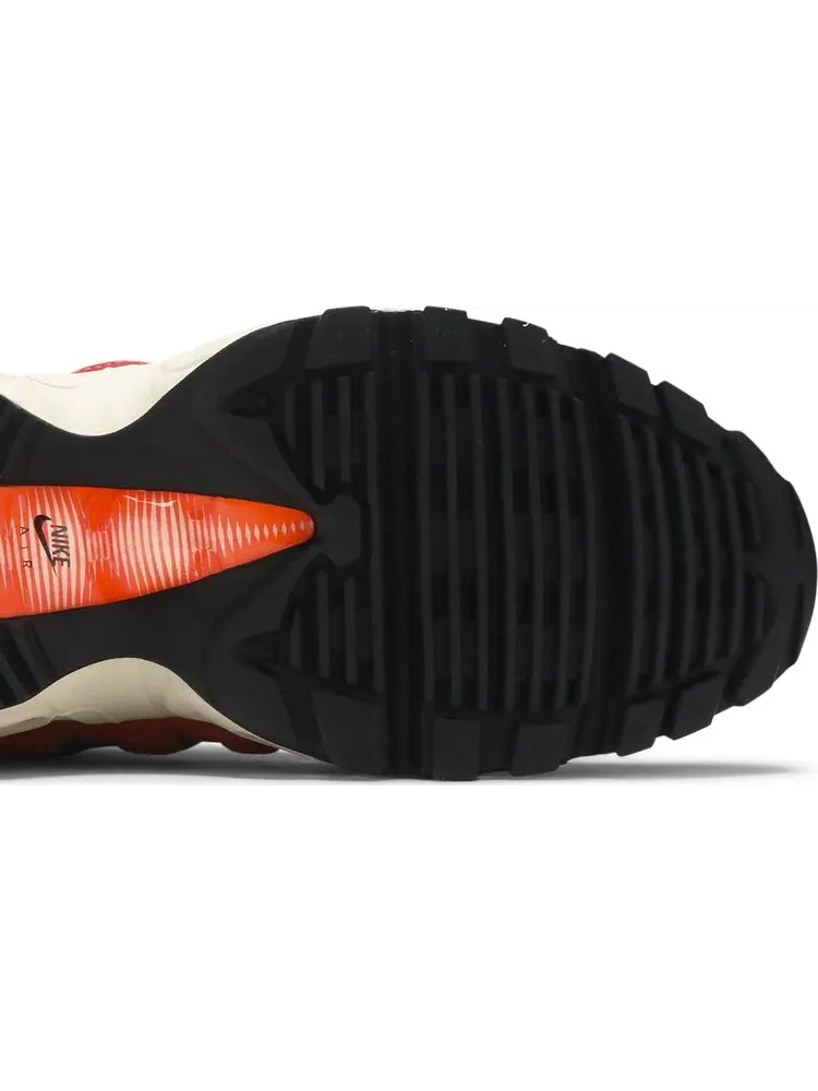Кроссовки Nike Air Max 95 Winterized 'Villain Red' — изображение 5 из 8, красный