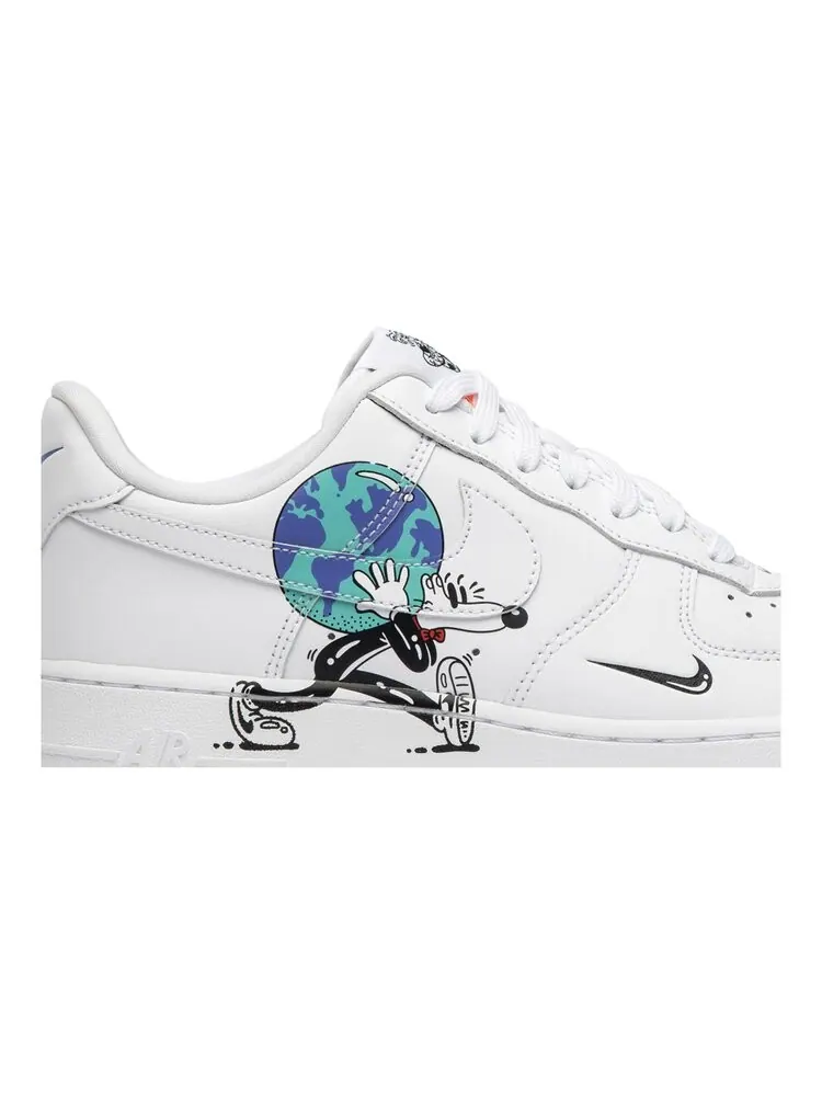 Кроссовки Nike Steven Harrington x Air Force 1 Low Flyleather QS 'Earth Day' — изображение 2 из 4, белый