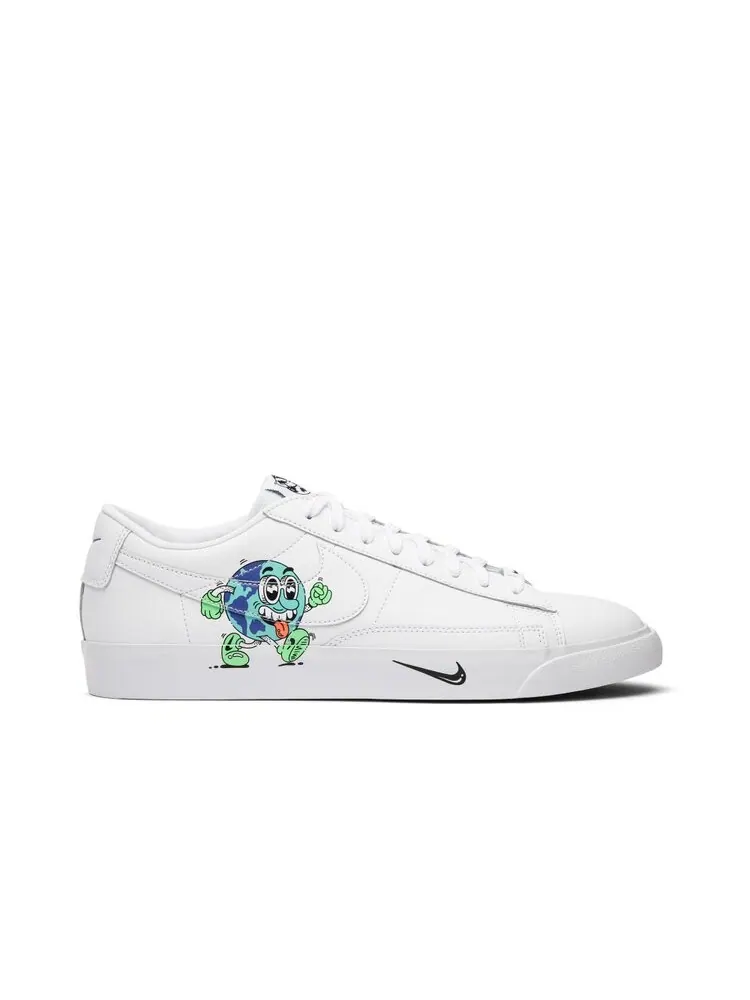 Кроссовки Nike Steven Harrington x Blazer Low Flyleather QS 'Earth Day' — изображение 1 из 4, белый