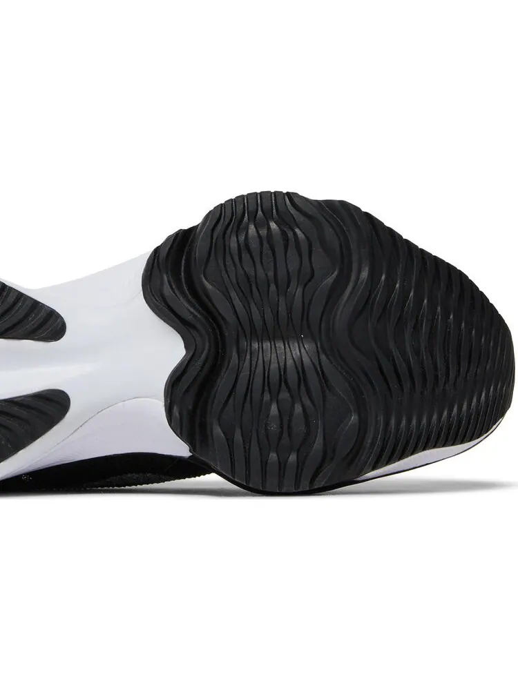 Кроссовки Nike Wmns Air Zoom Tempo NEXT% Flyknit 'Black White' — изображение 6 из 7, черный