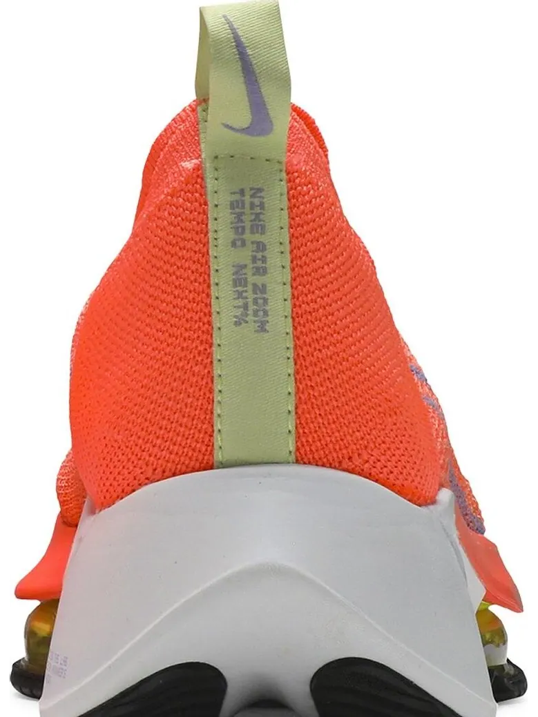 Кроссовки Nike Wmns Air Zoom Tempo NEXT% Flyknit 'Bright Mango' — изображение 7 из 8, оранжевый