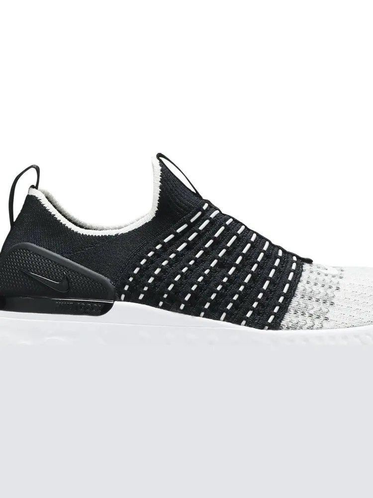 Кроссовки Nike Wmns React Phantom Run Flyknit 2 'Black White' — изображение 2 из 8, черный