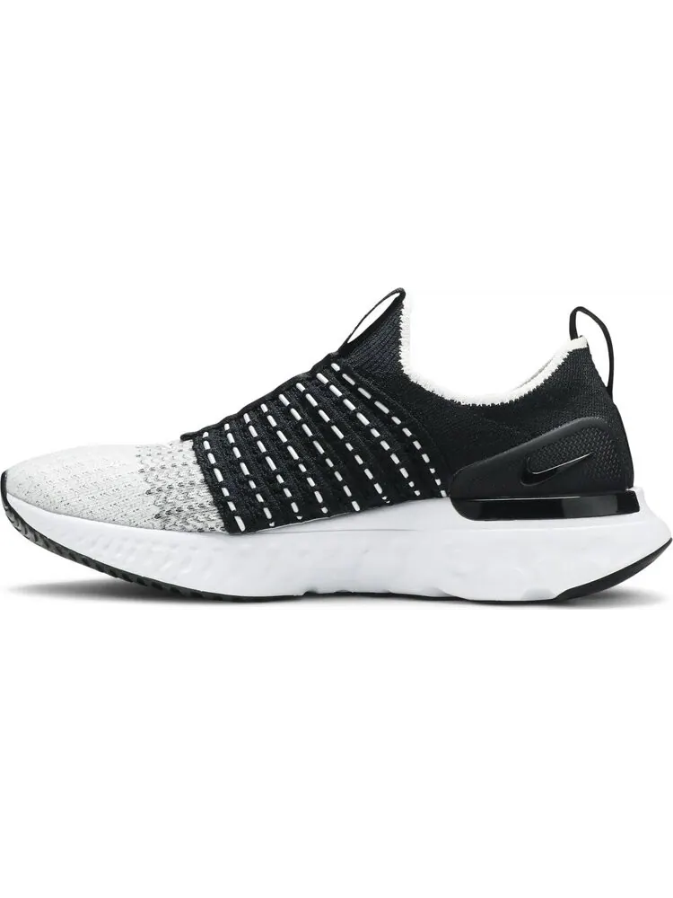 Кроссовки Nike Wmns React Phantom Run Flyknit 2 'Black White' — изображение 3 из 8, черный
