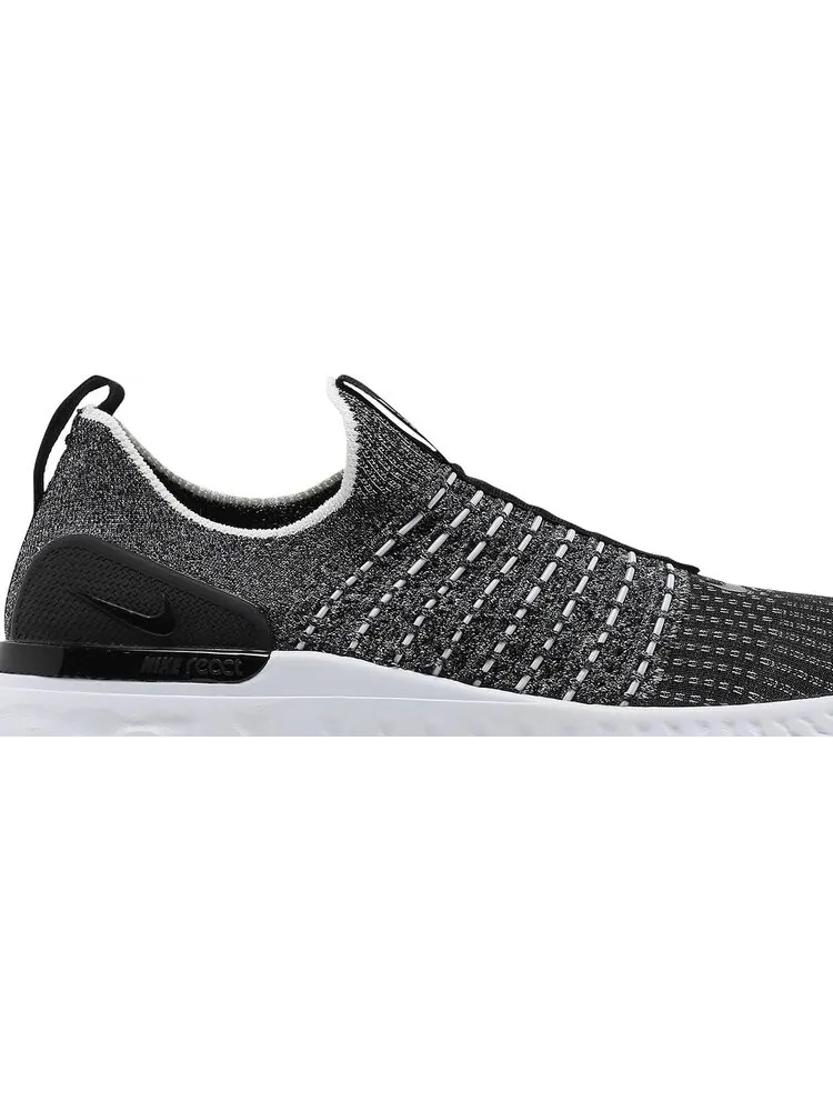 Кроссовки Nike Wmns React Phantom Run Flyknit 2 'Oreo' — изображение 2 из 8, черный