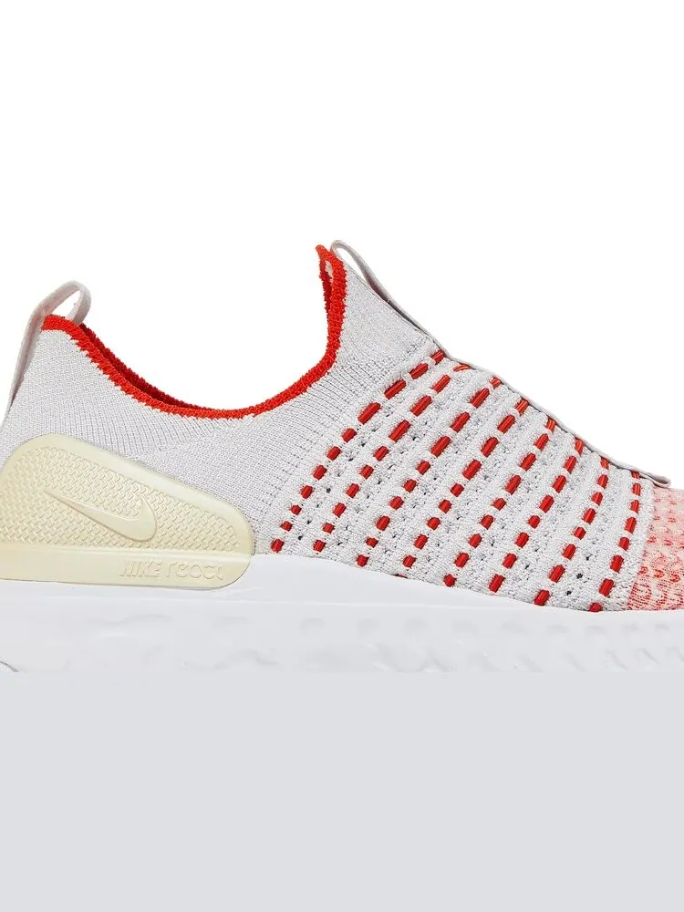 Кроссовки Nike Wmns React Phantom Run Flyknit 2 'Vast Grey Orange' — изображение 2 из 8, серый