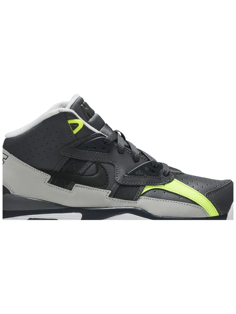 Кроссовки Nike Air Trainer SC GS 'Dark Grey Navy Volt' — изображение 2 из 8, серый