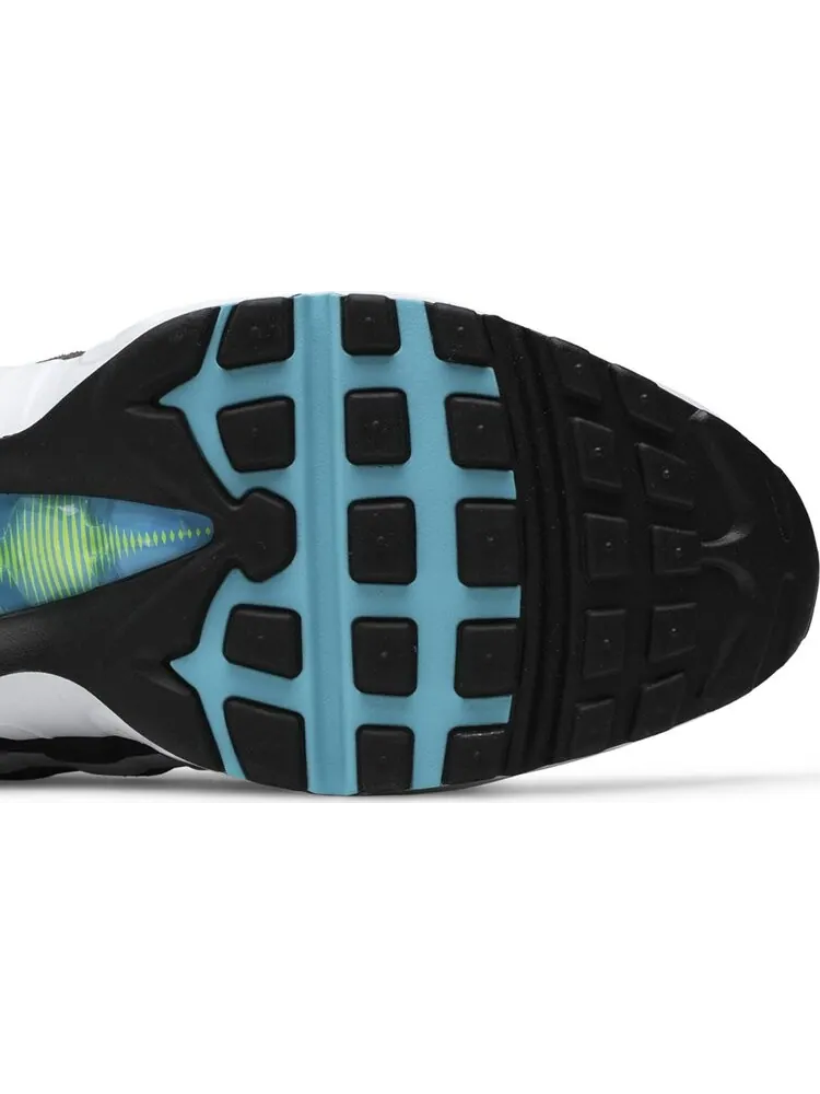 Кроссовки Nike Air Max 95 QS 'Greedy 2.0' — изображение 5 из 8, серый