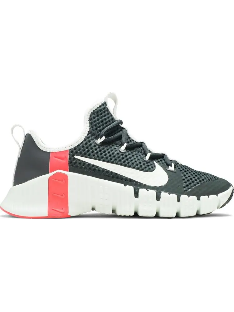 Кроссовки Nike Free Metcon 3 'Dark Grey Crimson' — изображение 1 из 8, серый