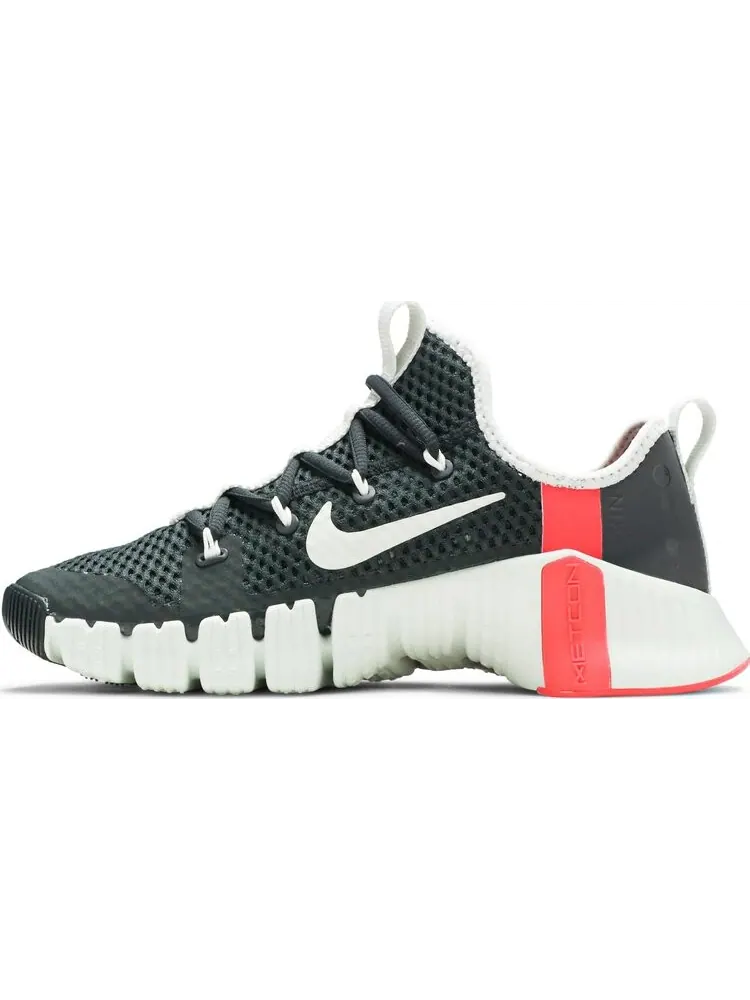 Кроссовки Nike Free Metcon 3 'Dark Grey Crimson' — изображение 3 из 8, серый