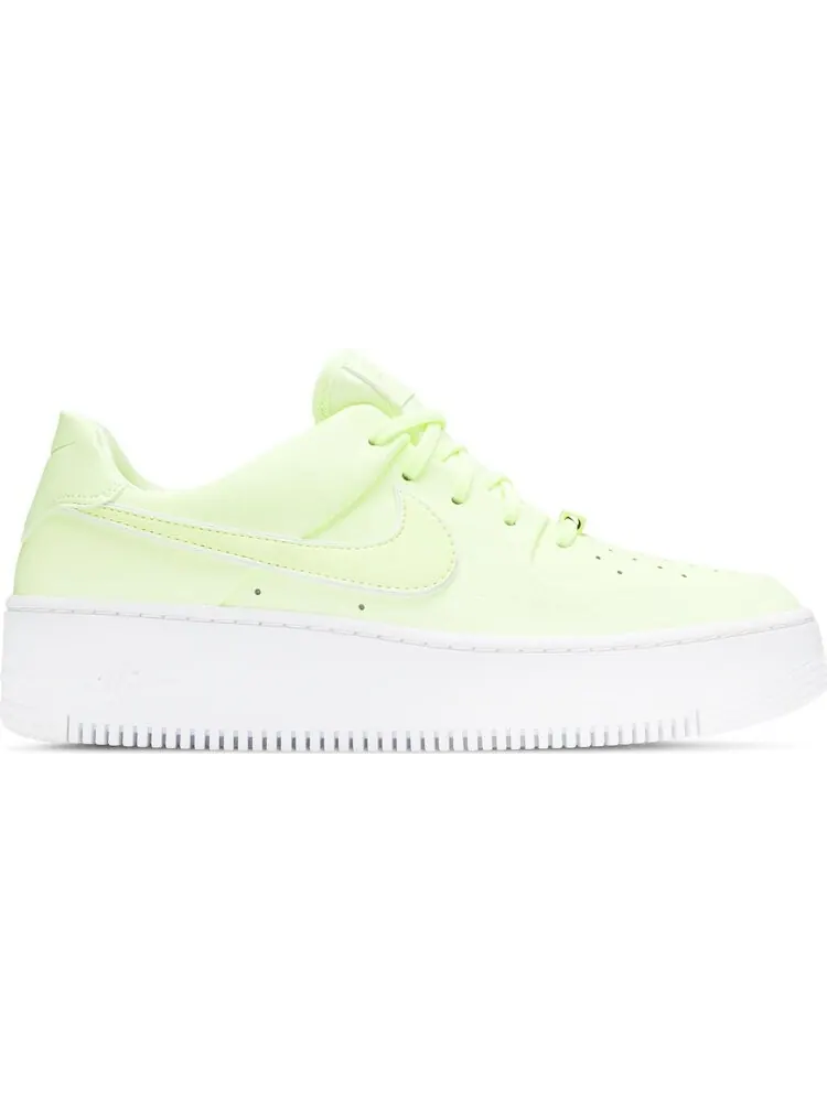Кроссовки Nike Wmns Air Force 1 Sage Low 'Barely Volt' — изображение 1 из 8, зеленый