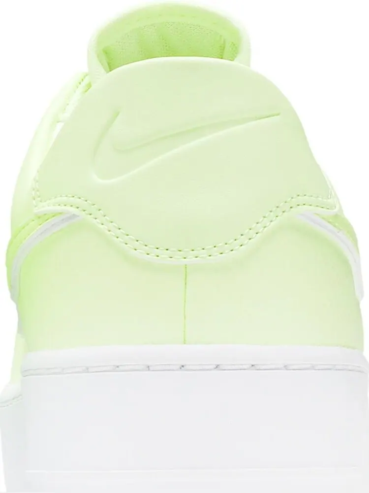 Кроссовки Nike Wmns Air Force 1 Sage Low 'Barely Volt' — изображение 7 из 8, зеленый