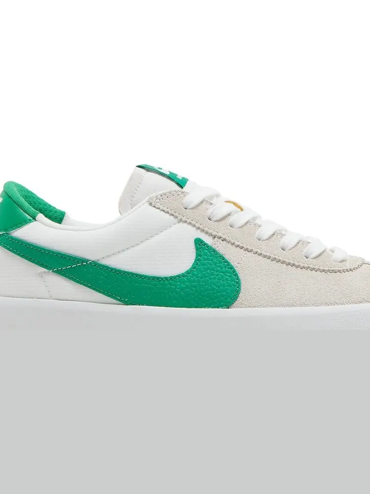 Кроссовки Nike Bruin React SB 'White Lucky Green' — изображение 2 из 8, белый