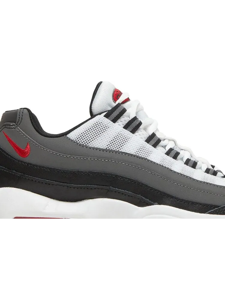 Кроссовки Nike Air Max 95 Recraft GS 'Iron Grey University Red' — изображение 2 из 8, серый