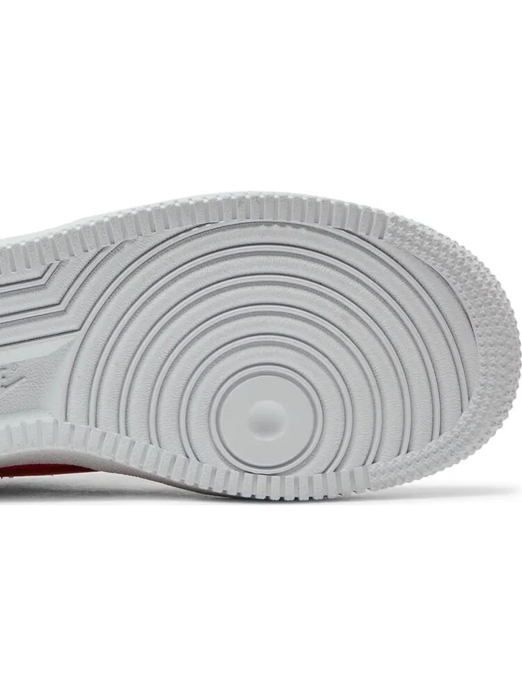 Кроссовки Nike Air Force 1 LV8 3 GS 'Laser Crimson' — изображение 5 из 8, красный