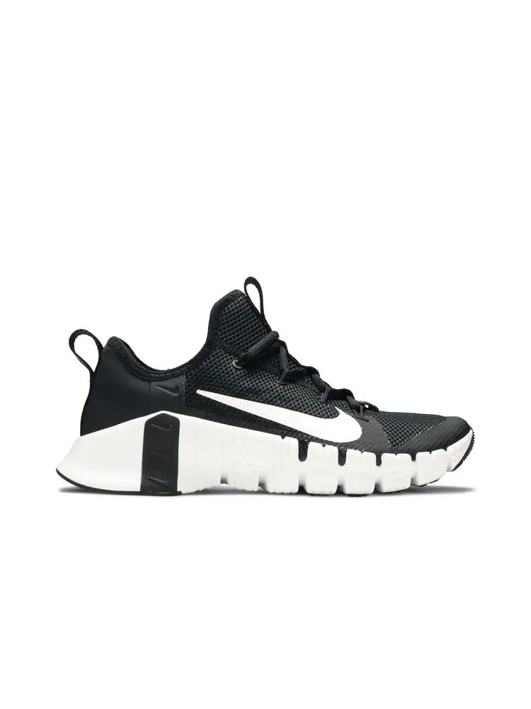 Кроссовки Nike Wmns Free Metcon 3 'Black' — изображение 2 из 9, черный/белый
