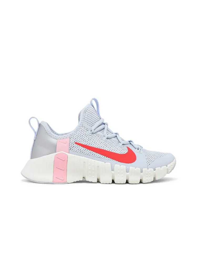 Кроссовки Nike Wmns Free Metcon 3 — изображение 1 из 8, серый яркий