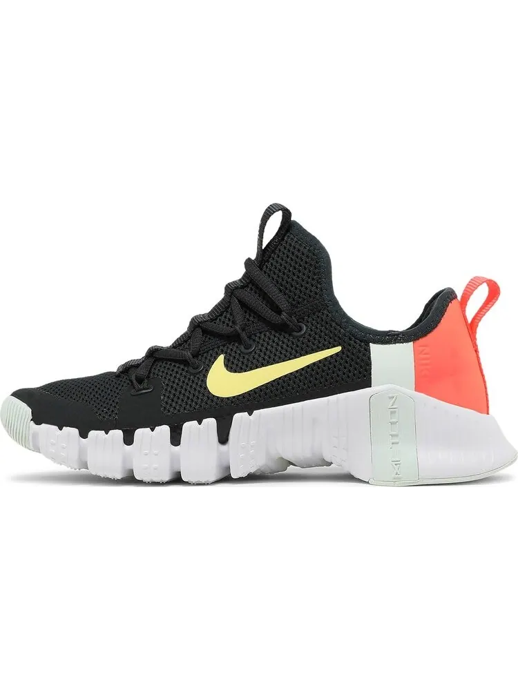 Кроссовки Nike Wmns Free Metcon 3 'Black Bright Mango' — изображение 3 из 8, черный