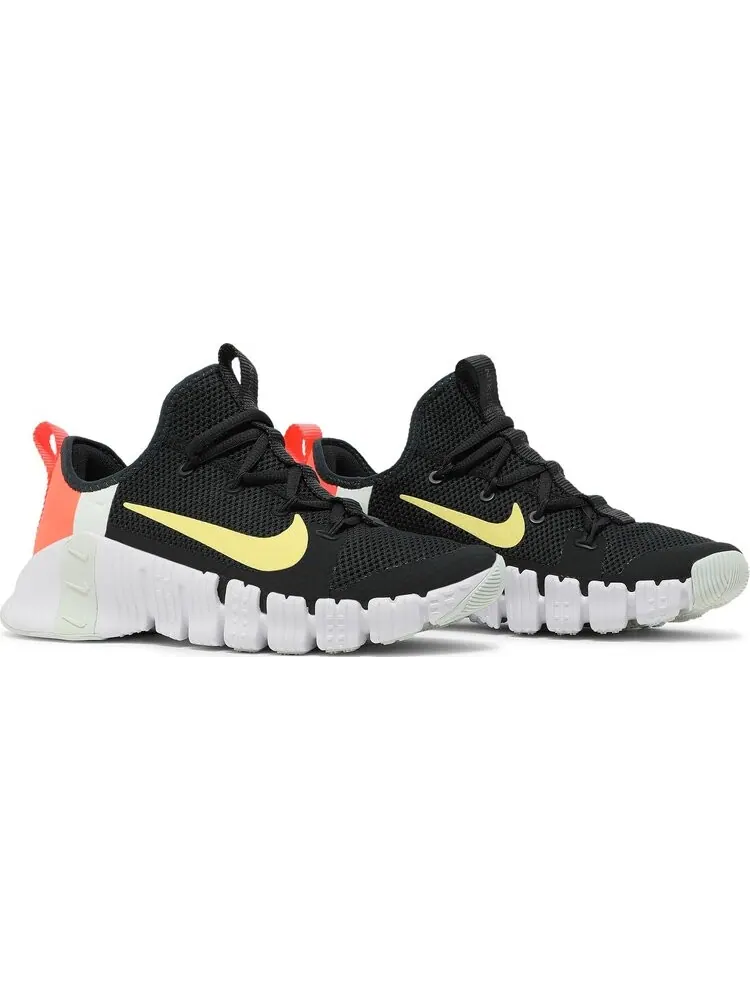 Кроссовки Nike Wmns Free Metcon 3 'Black Bright Mango' — изображение 8 из 8, черный
