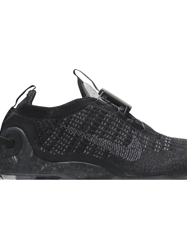 Кроссовки Nike Air VaporMax 2020 Flyknit 'Dark Grey' — изображение 2 из 8, серый
