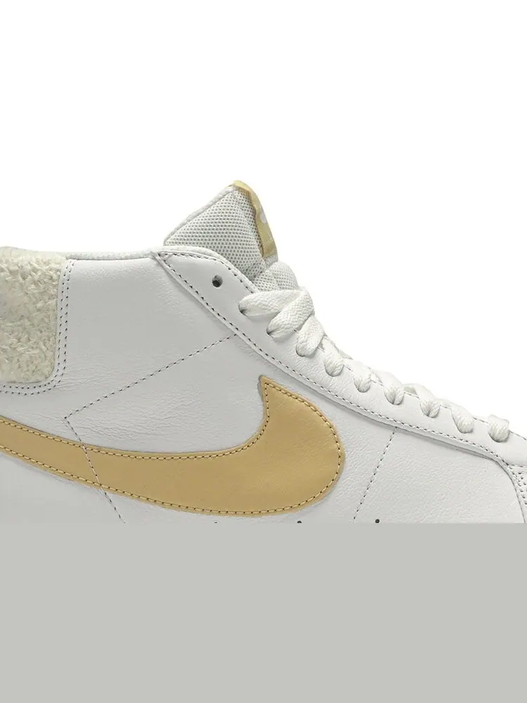 Кроссовки Nike Blazer Mid SB 'Core Gold' — изображение 2 из 8, золото