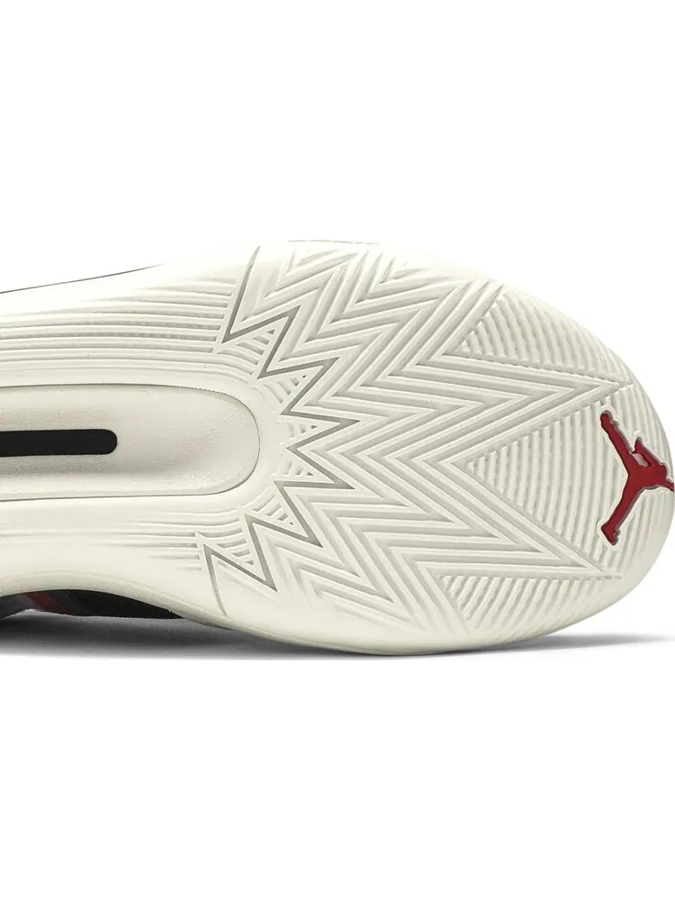 Кроссовки Jordan Defy SP White Black Red — изображение 5 из 8, белый