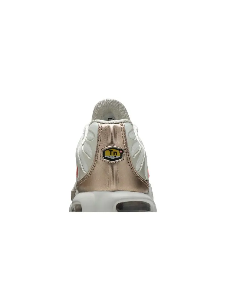 Кроссовки Wmns Air Max Plus 'Light Orewood Brown' — изображение 7 из 8, светлый коричневый