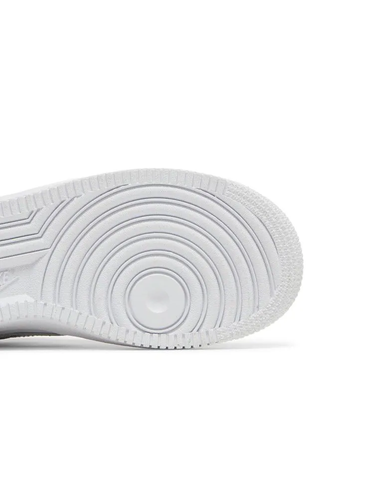 Кроссовки Nike Air Force 1 Low LV8 GS, Spurs — изображение 5 из 8, белый