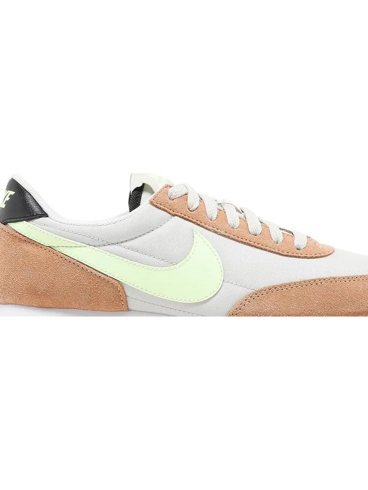 Кроссовки Nike Wmns Daybreak 'Light Bone Barely Volt' — изображение 2 из 8, загар