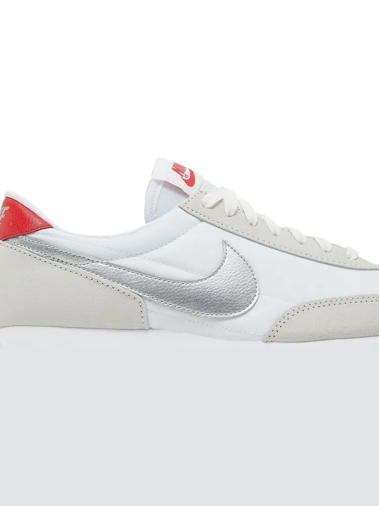 Кроссовки Nike Wmns Daybreak 'Summit White Metallic Silver' — изображение 2 из 8, белый