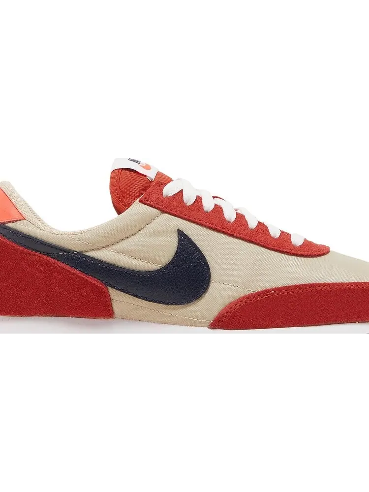 Кроссовки Nike Wmns Daybreak 'Cinnabar Sanddrift Gum' — изображение 2 из 8, красный