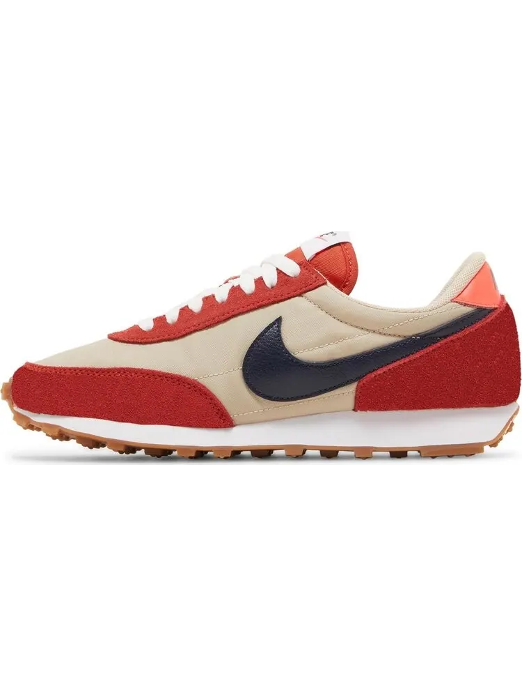 Кроссовки Nike Wmns Daybreak 'Cinnabar Sanddrift Gum' — изображение 3 из 8, красный