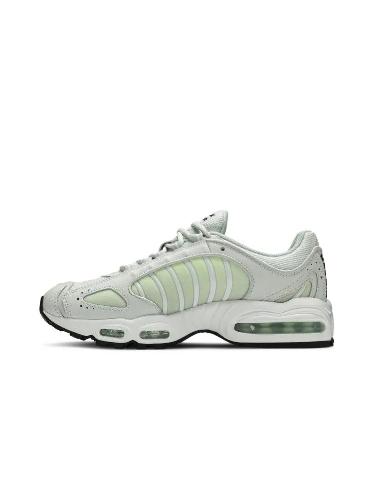 Кроссовки Nike Wmns Air Max Tailwind 4 'Pistachio Frost' — изображение 4 из 9, белый//черный