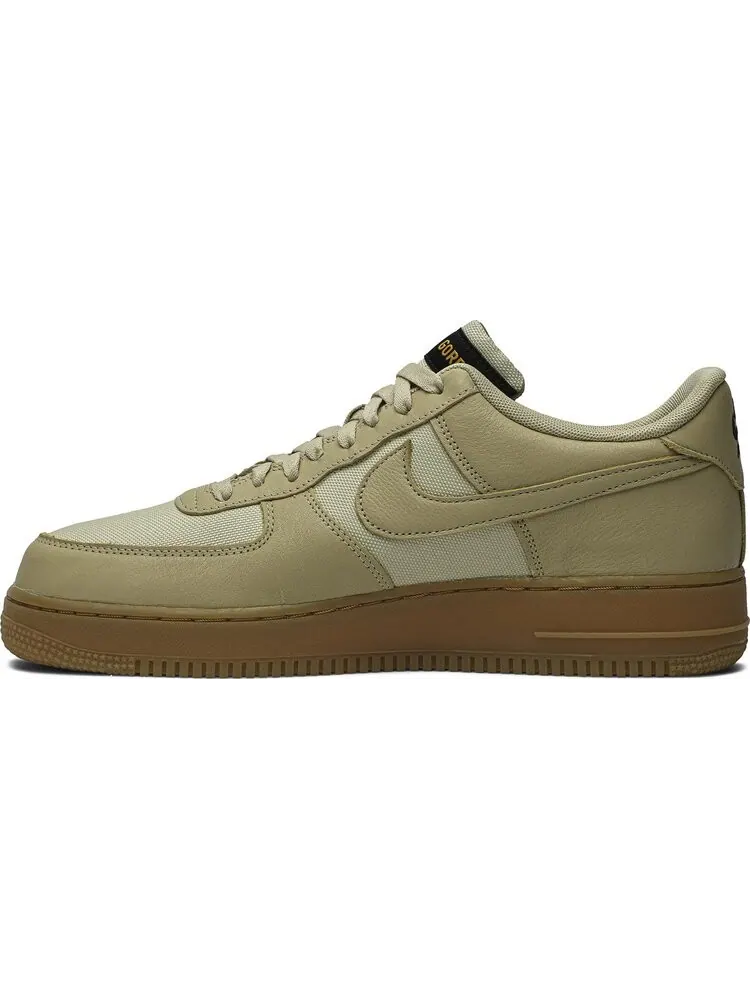 Кроссовки Nike Gore-Tex x Air Force 1 Low 'Gold' — изображение 3 из 8, золото