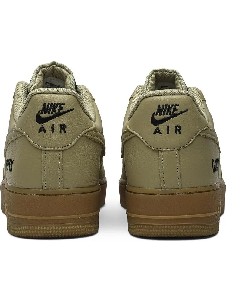 Кроссовки Nike Gore-Tex x Air Force 1 Low 'Gold' — изображение 6 из 8, золото