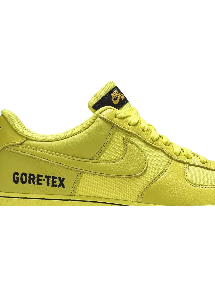 Кроссовки Nike Gore-Tex x Air Force 1 Low 'Dynamic Yellow' — изображение 2 из 8, желтый